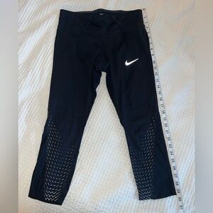 Nike Crop Leggings